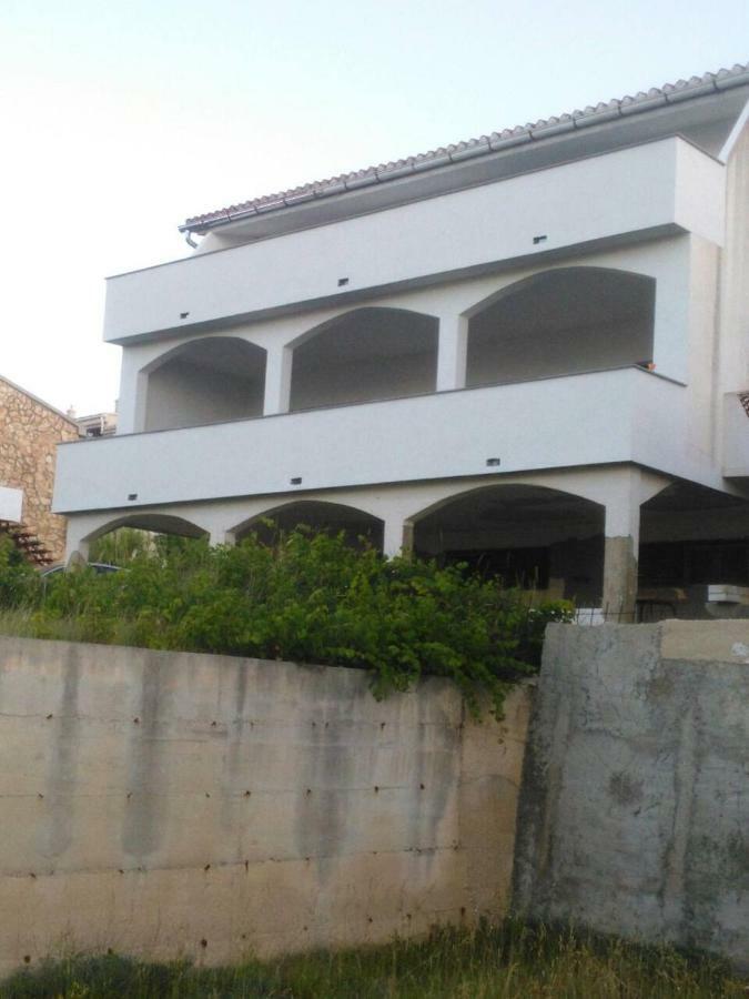Apartment Perka 1 Паг Экстерьер фото