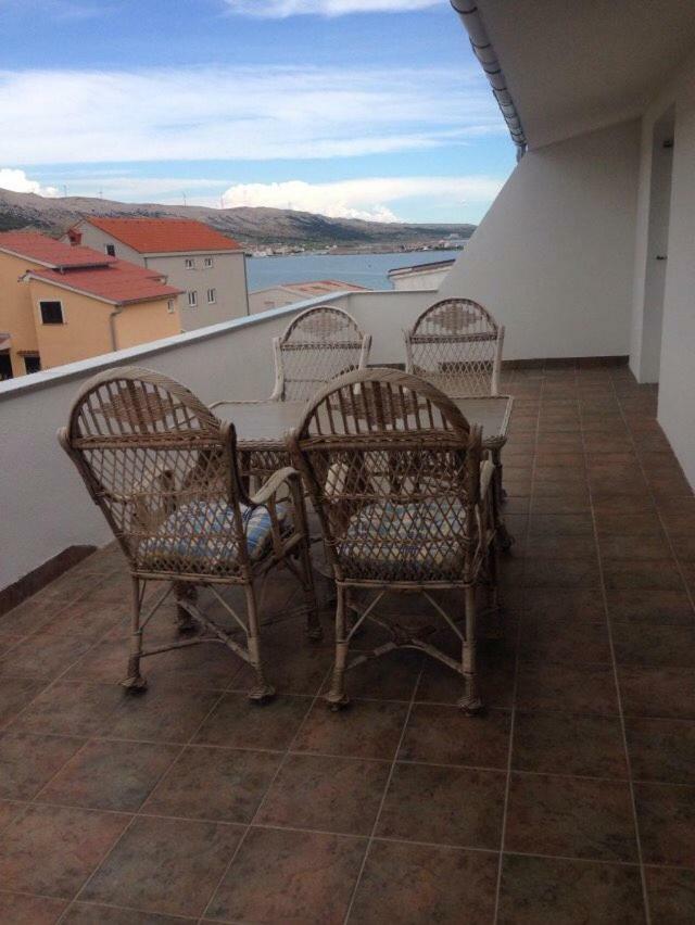 Apartment Perka 1 Паг Экстерьер фото